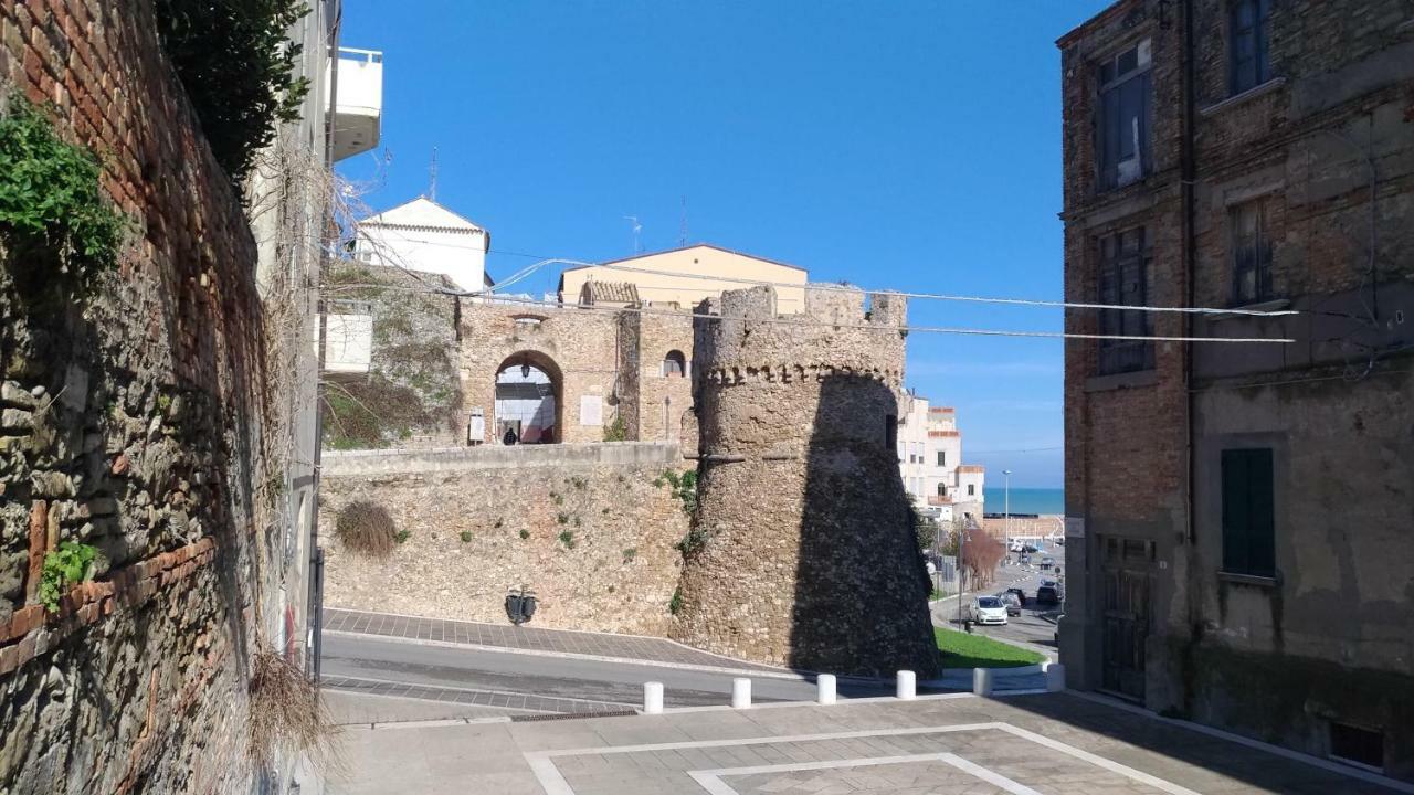 Вилла Casa Chiara Imbarco Isole Tremiti Термоли Экстерьер фото